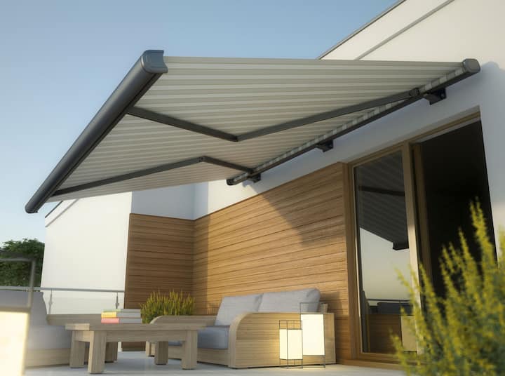 Custom retractable awnings installation in Toledo